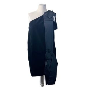 Marc Jacob’s Elegant Black Velvet Dress with Bow Detail. Great Condition. Size10